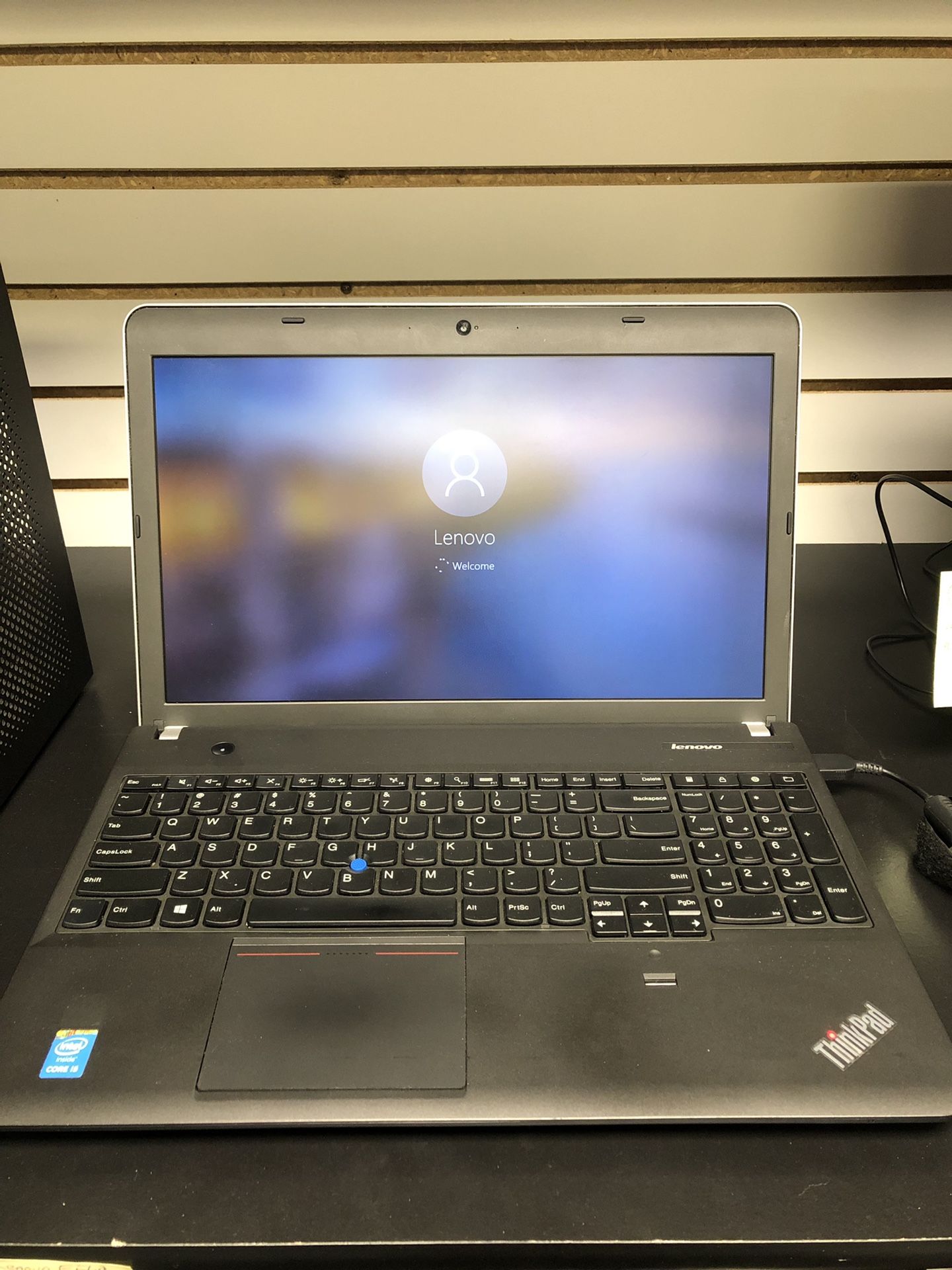 Very Clean like New Lenovo Laptop 15” Intel i5,8GB, 500Gb, Win 10 Pro