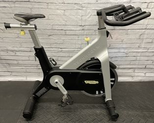 TechnoGym Indoor Group Cycling Commercial-Grade Spin Bike Trainer Exercise Bicycle Workout Gym