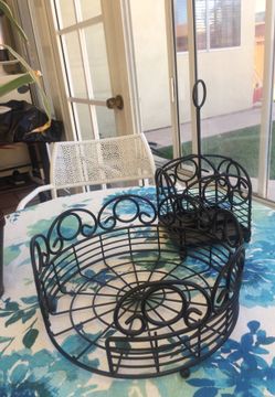 Plate and utensils holder
