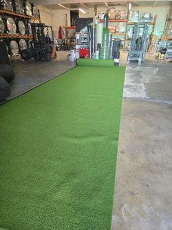 Sports Putting Green or black