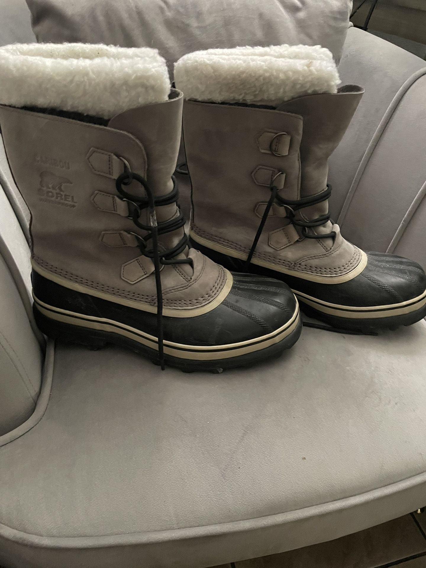 SOREL Women’s Snow Boots Size 10