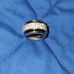 European Black Ring With Spark Decoration