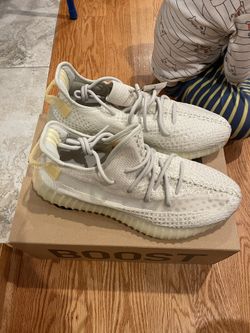 Yeezy 350 V2 size 11