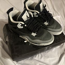 Air Jordan Retro 4 