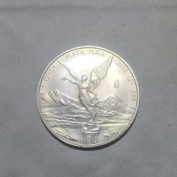 1oz Mexican Centenario. 999 Silver/plata