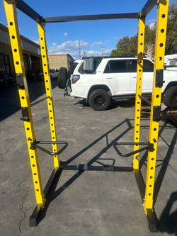 SQUAT RACK
