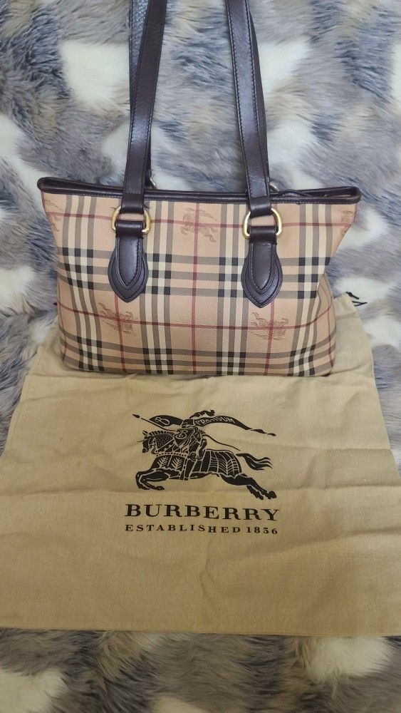 Authentic Vintage Burberry Bag for Sale in Elk Grove, CA - OfferUp