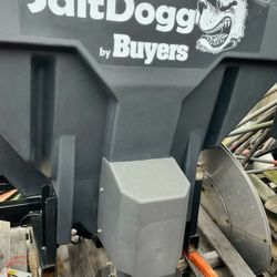 Salt Dog Salt Spreaders