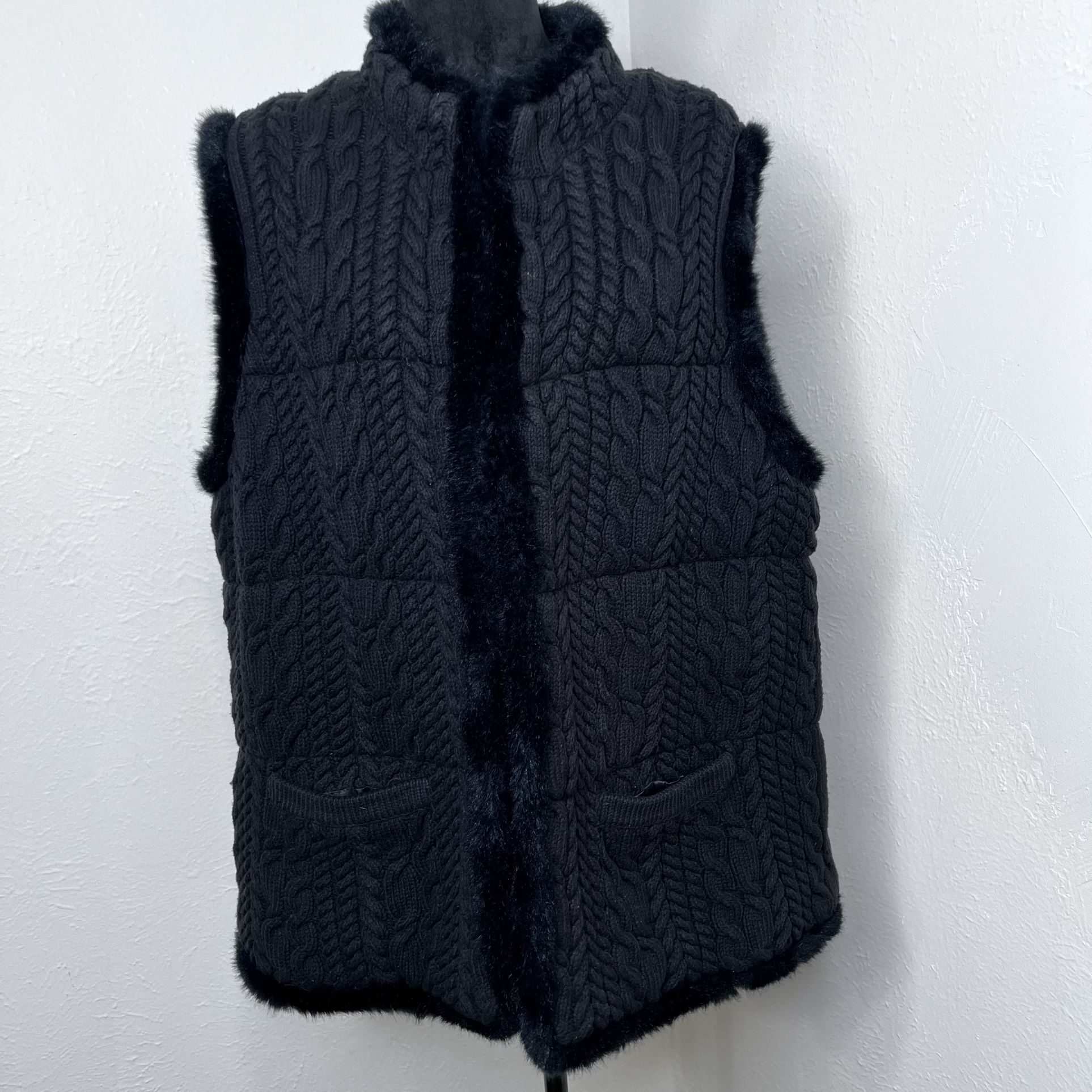 TALBOTS FAUX-FUR-TRIM CABLE SWEATER VEST COLOR: BLACK  SIZE: 2X