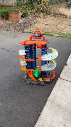 Hot wheels monster garage
