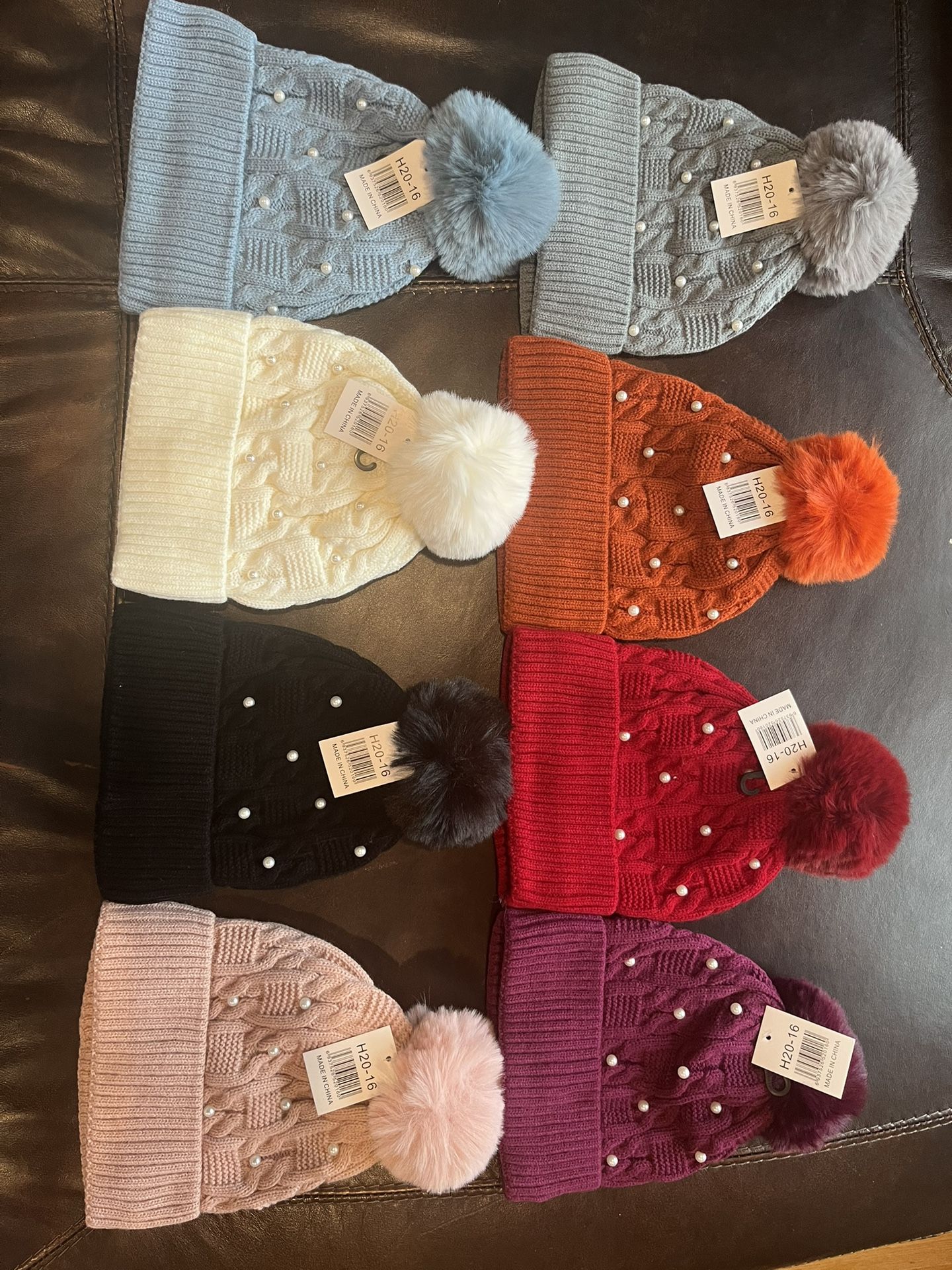 Women’s Pom Pom Beanie
