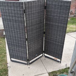 Broyhill Pembroke Privacy Screen