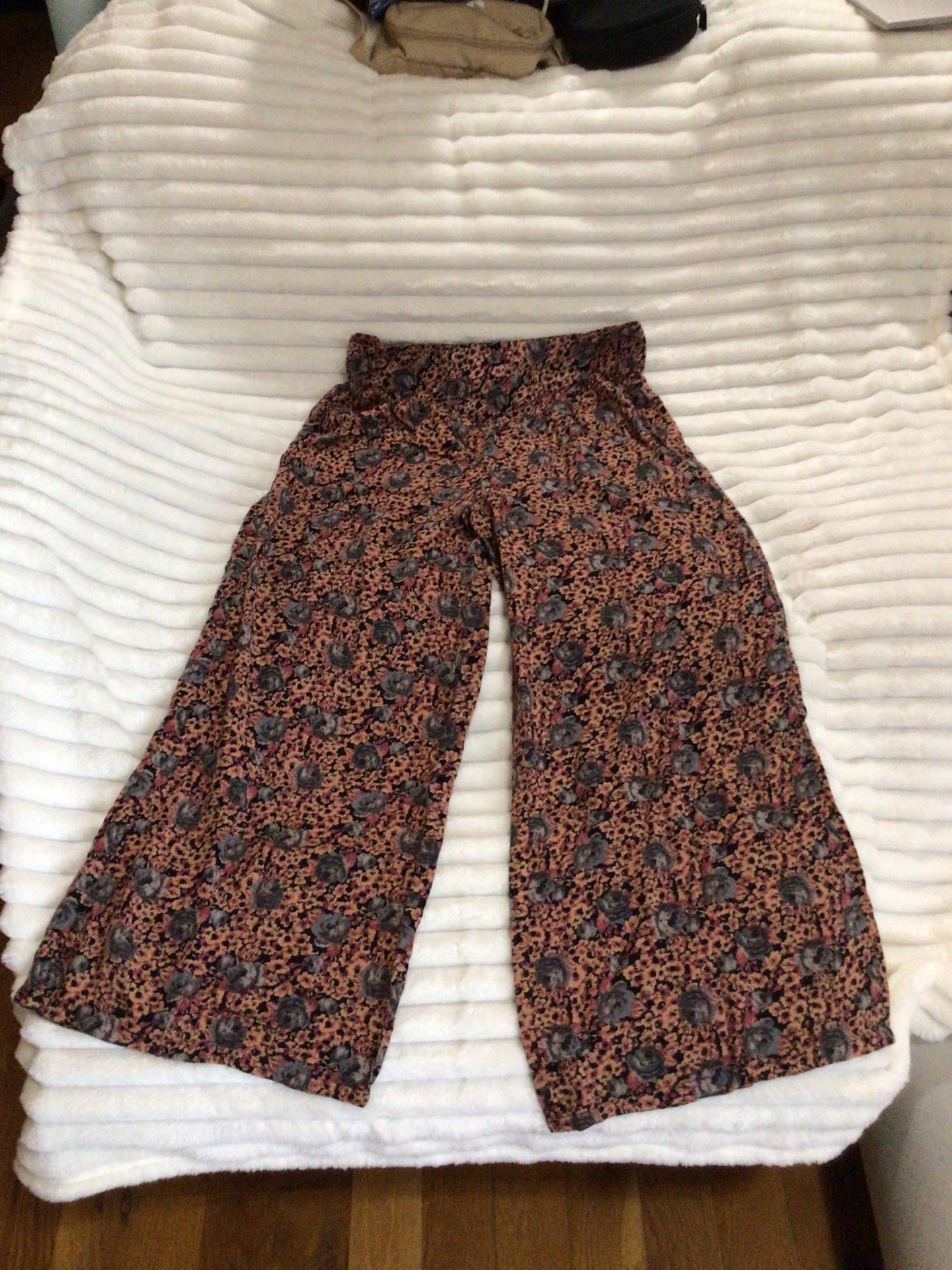 Wide Leg Floral Pants Sz S