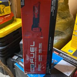 Milwaukee M12 Fuel Oscillation Multi-tool Cat.2526-20