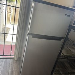 Magic Chef Fridge
