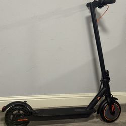 Electric scooter 