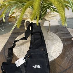 “The North Face” shoulder pouch 
