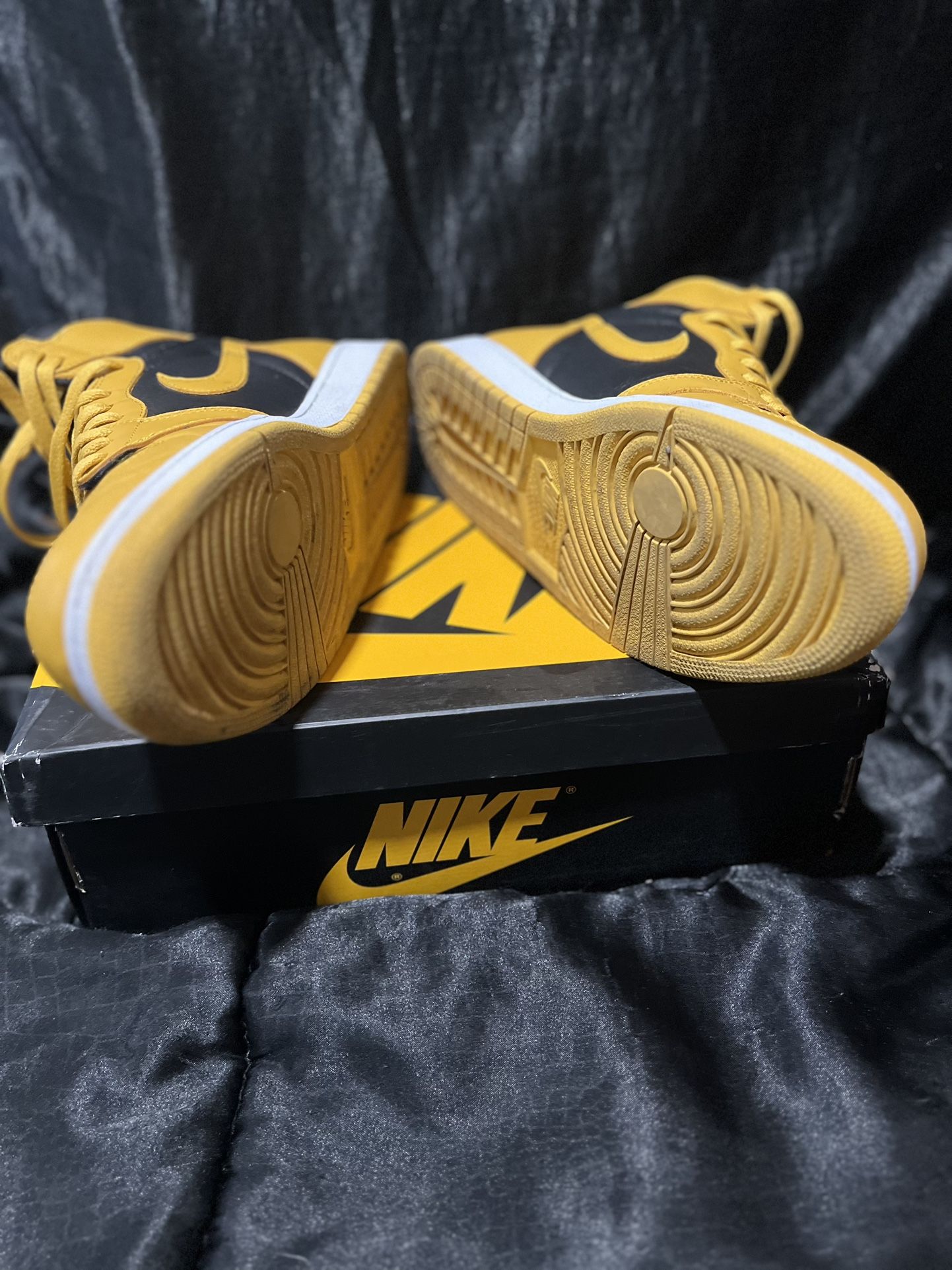 Jordan 1 Yellow An Black
