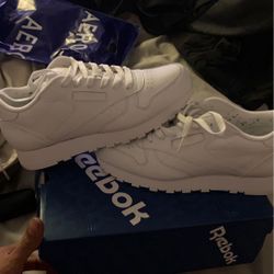 Reebok classics size 7