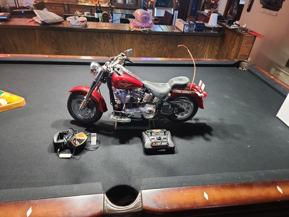Harley Davidson Fat Boy Radio Controlled RC Motorcycle