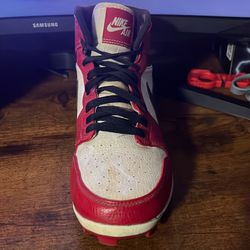 Baseball/football cleats