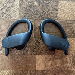 Powerbeats Pro; Beats by Dr. Dre