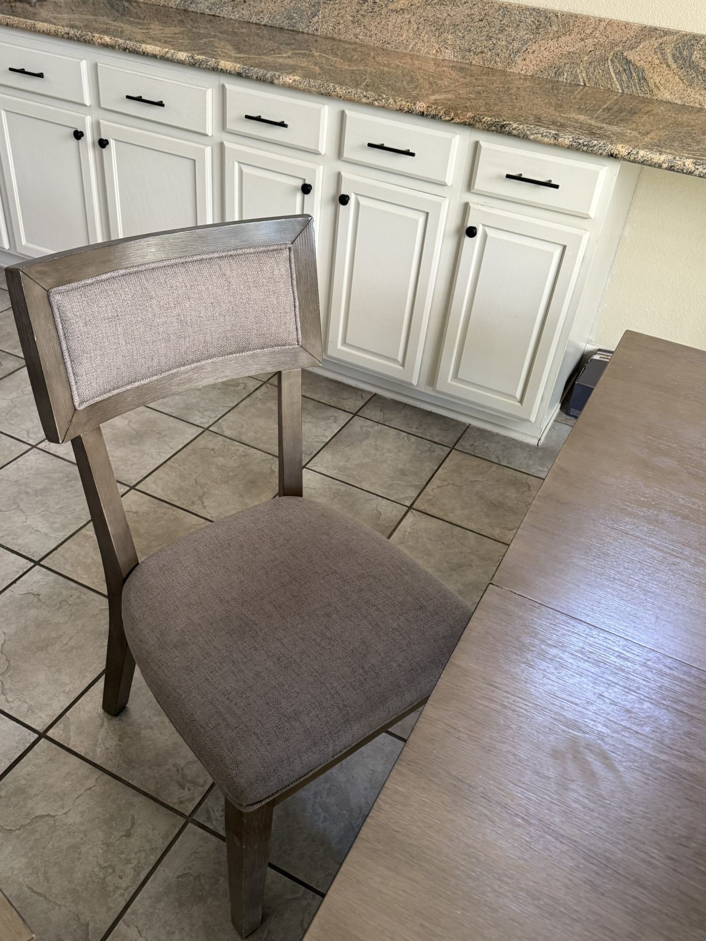 7 Pc Dining Table $500