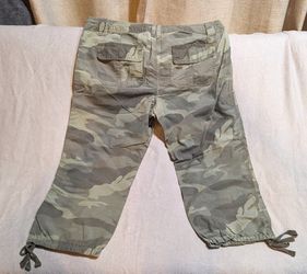 Abercrombie & Fitch - Y2K Capri Paratrooper Pants - Women's 10