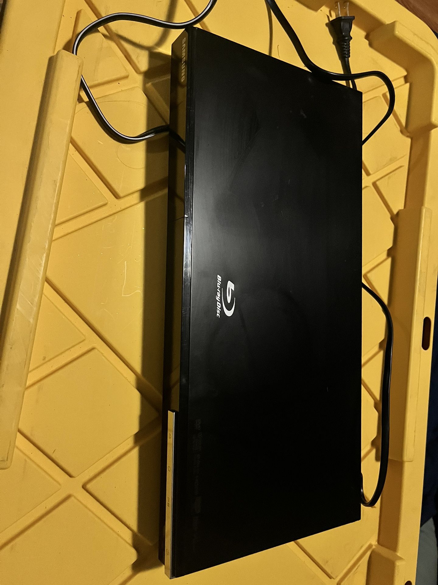 Samsung BD-C5(contact info removed)p Blu-ray Disc DVD Video Player - No Remote