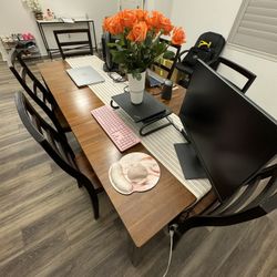 Large Solid Wood Dining Room Table With Removable Leaf And 6 Chairs