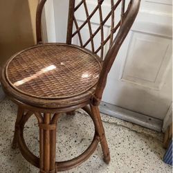 4 Rattan stools - Counter Height 