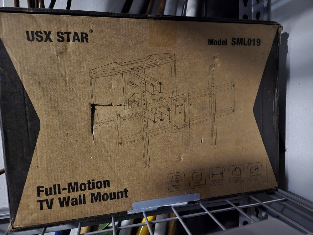Full Motion TV Wall Mount Bracket for 37-86 inch TVs, Swivel Tilt Extension Level TV