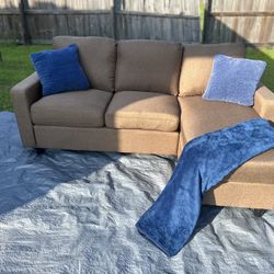 Sectional Couch *FREE DELIVERY*