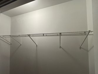 90" Wire shelf / clothing rod for closet