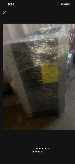 tengo dos aires nuebos en benta traen todos sus tubos para conectarse ala bentana estan nuebos pido por cada uno 320 oh mejor oferta