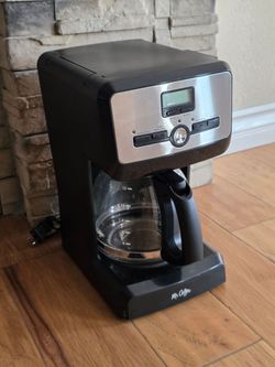 12 Cup Mr. Coffee Machine. Good Working Conditon.