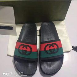 Gucci Logo Men's Rubber Slide Sandal - Black Rubber, 