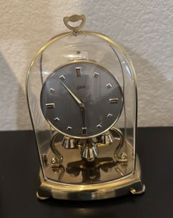 Vintage Schatz 400-Day Anniversary Clock, Late 1950s, with Dome, Made in Germany in excellent condition.