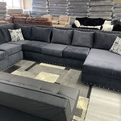 U-SHAPED SECTIONAL 