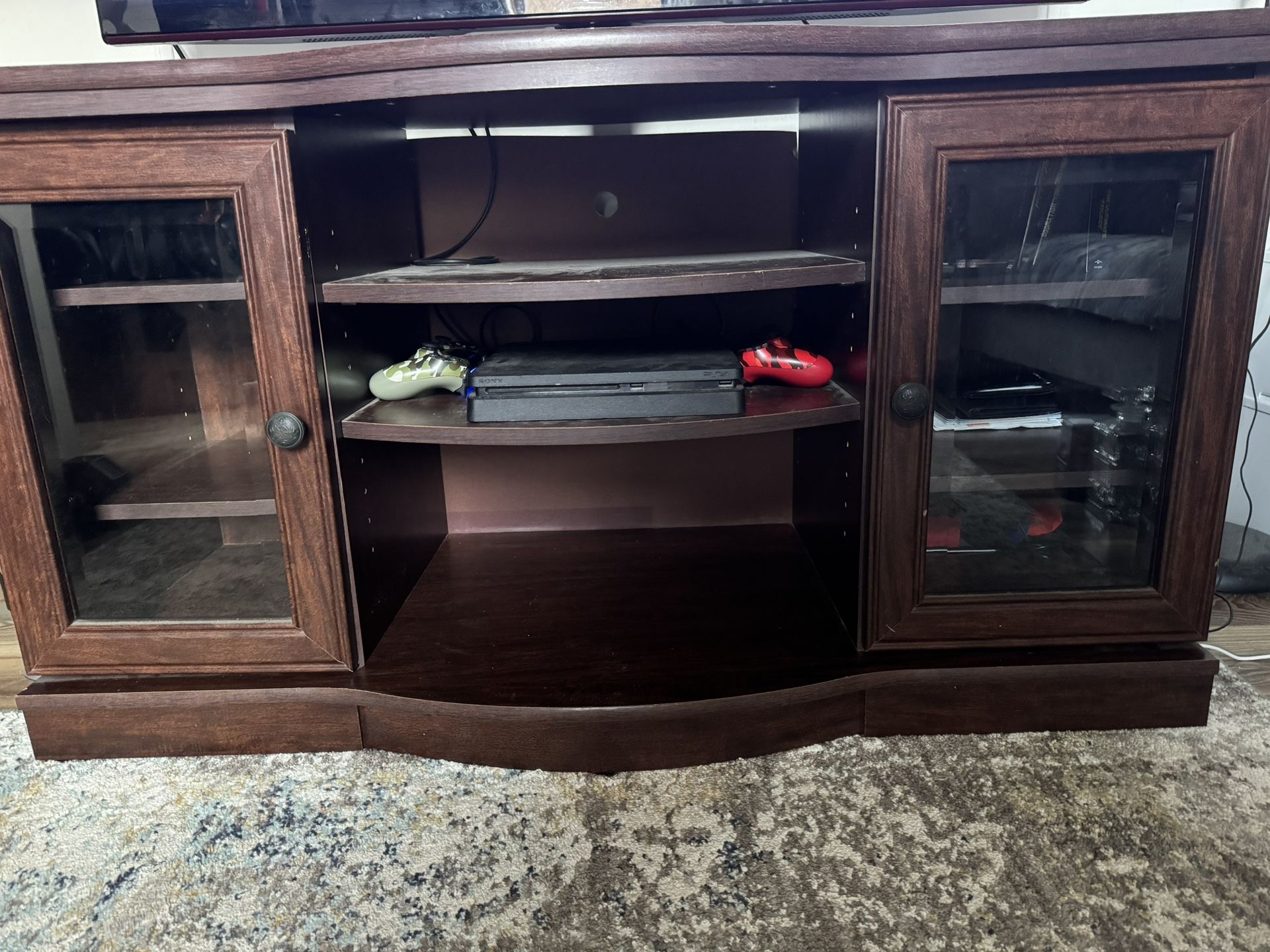 Tv Stand/ Media Center 