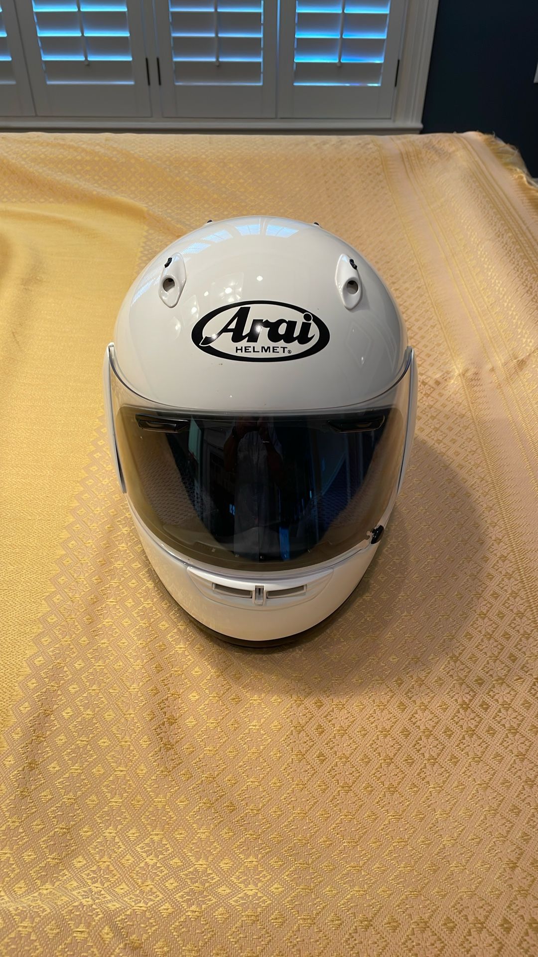 Arai Quantum Motorcycle Helmet (Medium) White