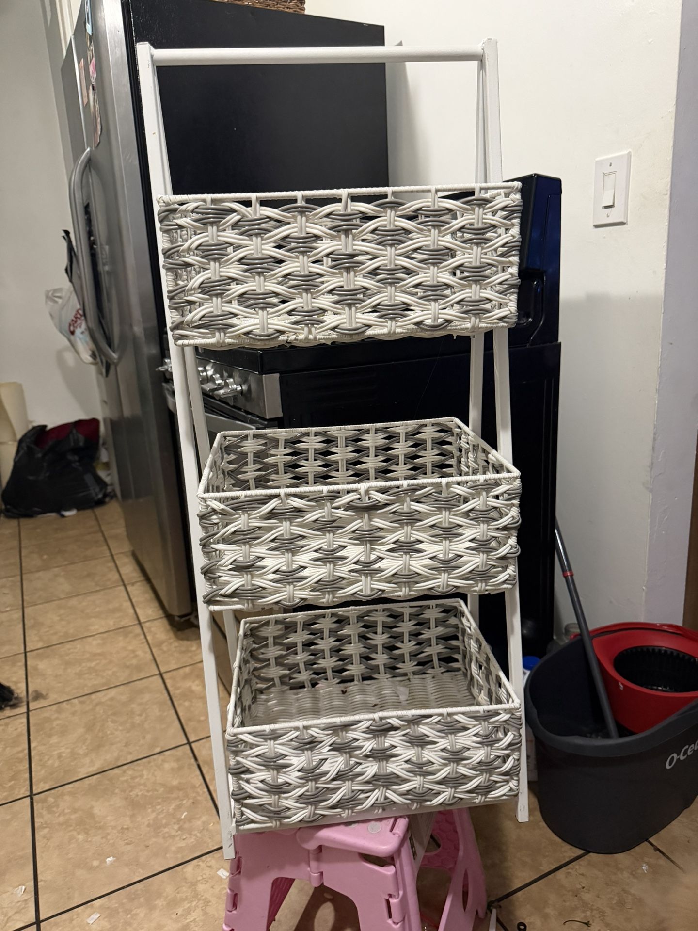 Fruit Stand / Storage / 3 Baskets