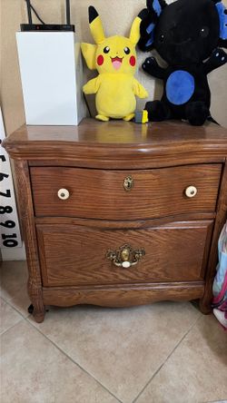 Dresser with nightstand nice condition