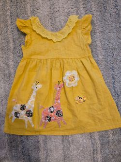 New yellow dress size 2 - 3 toddler girl very cute