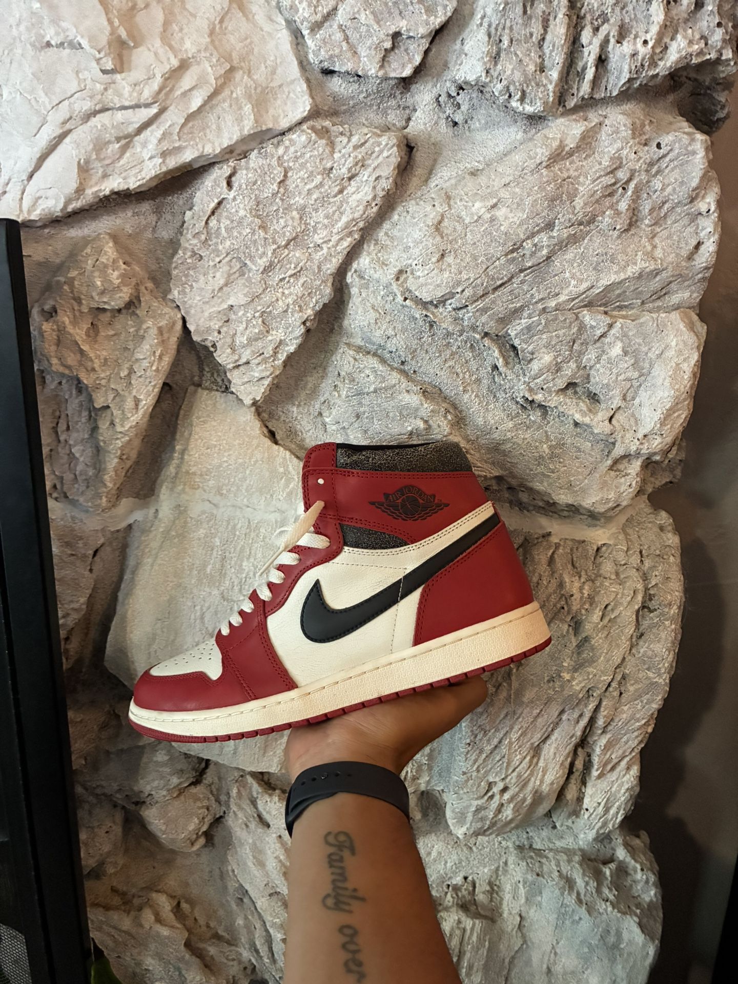 Jordan 1 Lost And Found Sz 11