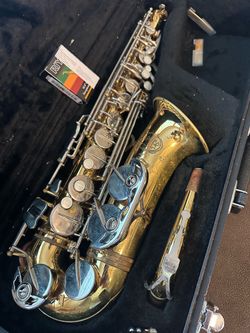 Jupiter JAS-667 Alto Saxophone with New Box of Reeds $550 Firm