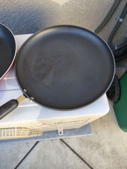3 LARGE FRYING PANS