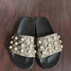 Woman’s Shoes 