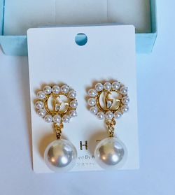 Fashion earrings
