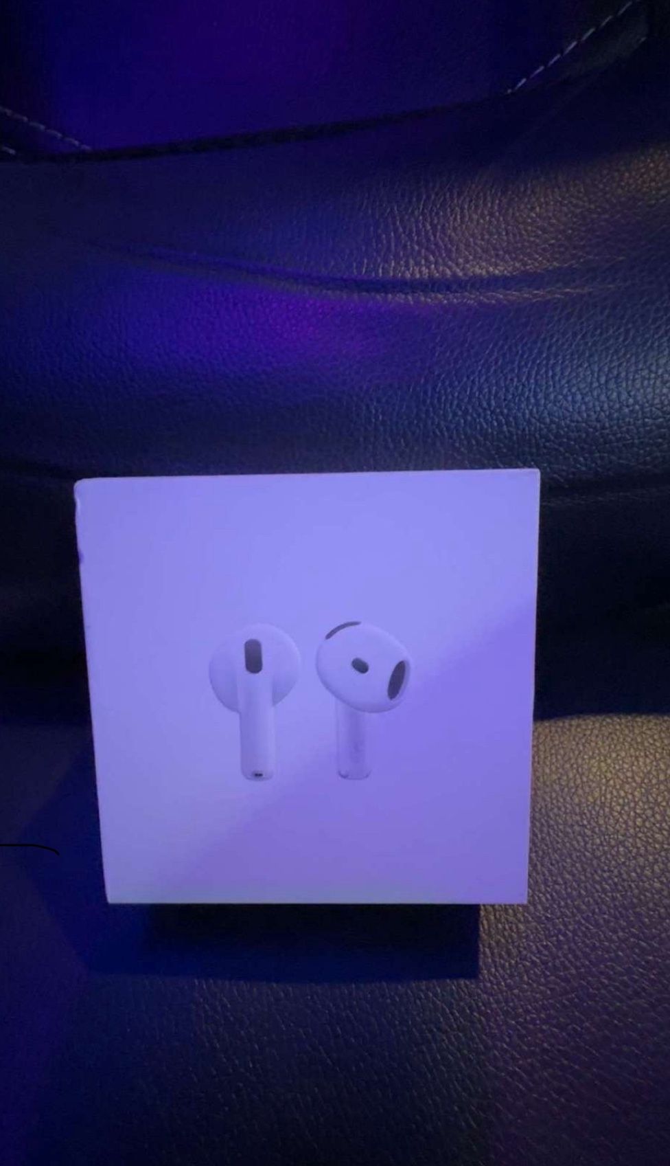 AirPod 4s